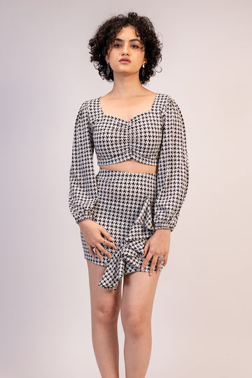 Black & White Houndstooth Printed Crop Top with Elastic Balloon Sleeves and Skirt with Frills